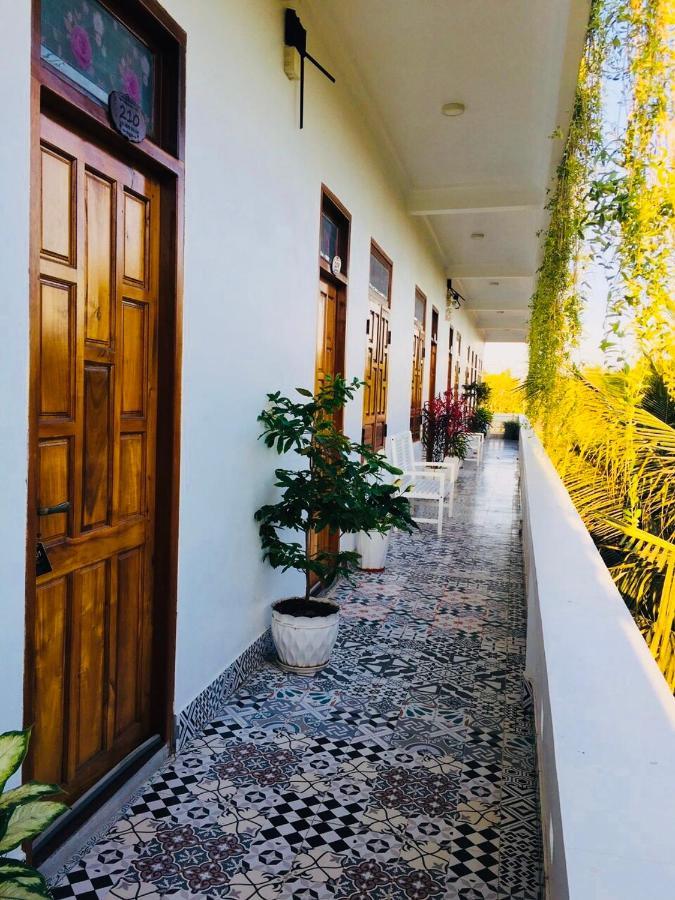 Lagi 1001 Nights Hotel Exterior photo